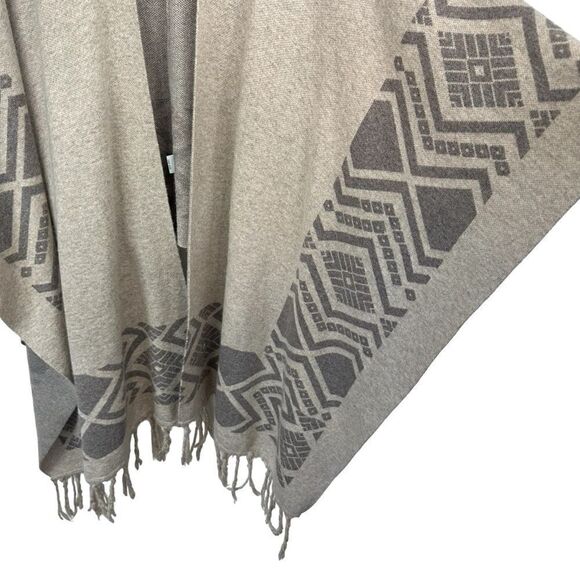 Farrow Tan Aztec Print Blanket Wrap Poncho, OS - Picture 6 of 10